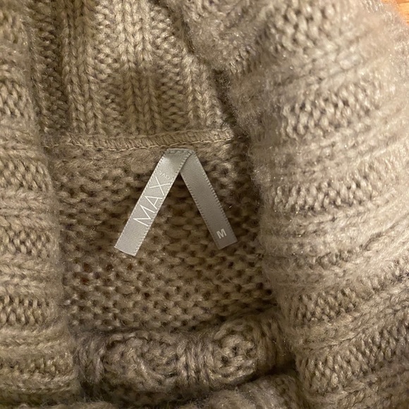 Sweater dress - Picture 3 of 3